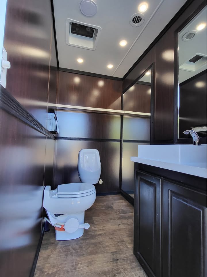 4-Station Luxury Restroom Trailer