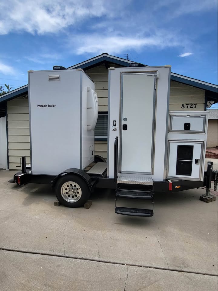 2-Station Luxury Restroom Trailer